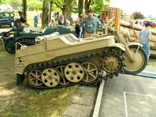Kettenkrad - cỗ xe máy lai tăng vô tiền khoáng hậu của quân đội Đức thời thế chiến - Ảnh 1.