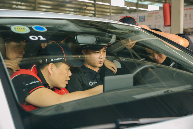 Audi chuẩn bị 319 xe hạng sang để đón tiếp Hội nghị thượng đỉnh APEC 2017 tại Việt Nam - Ảnh 1.