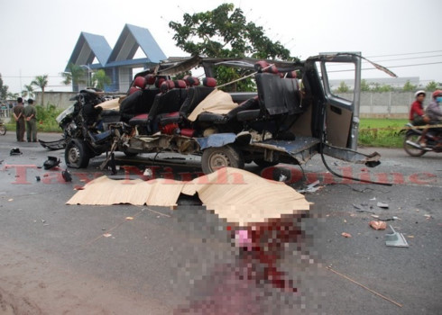 Tai nạn xe khách kinh hoàng ở Tây Ninh, 6 người tử vong - Ảnh 1.
