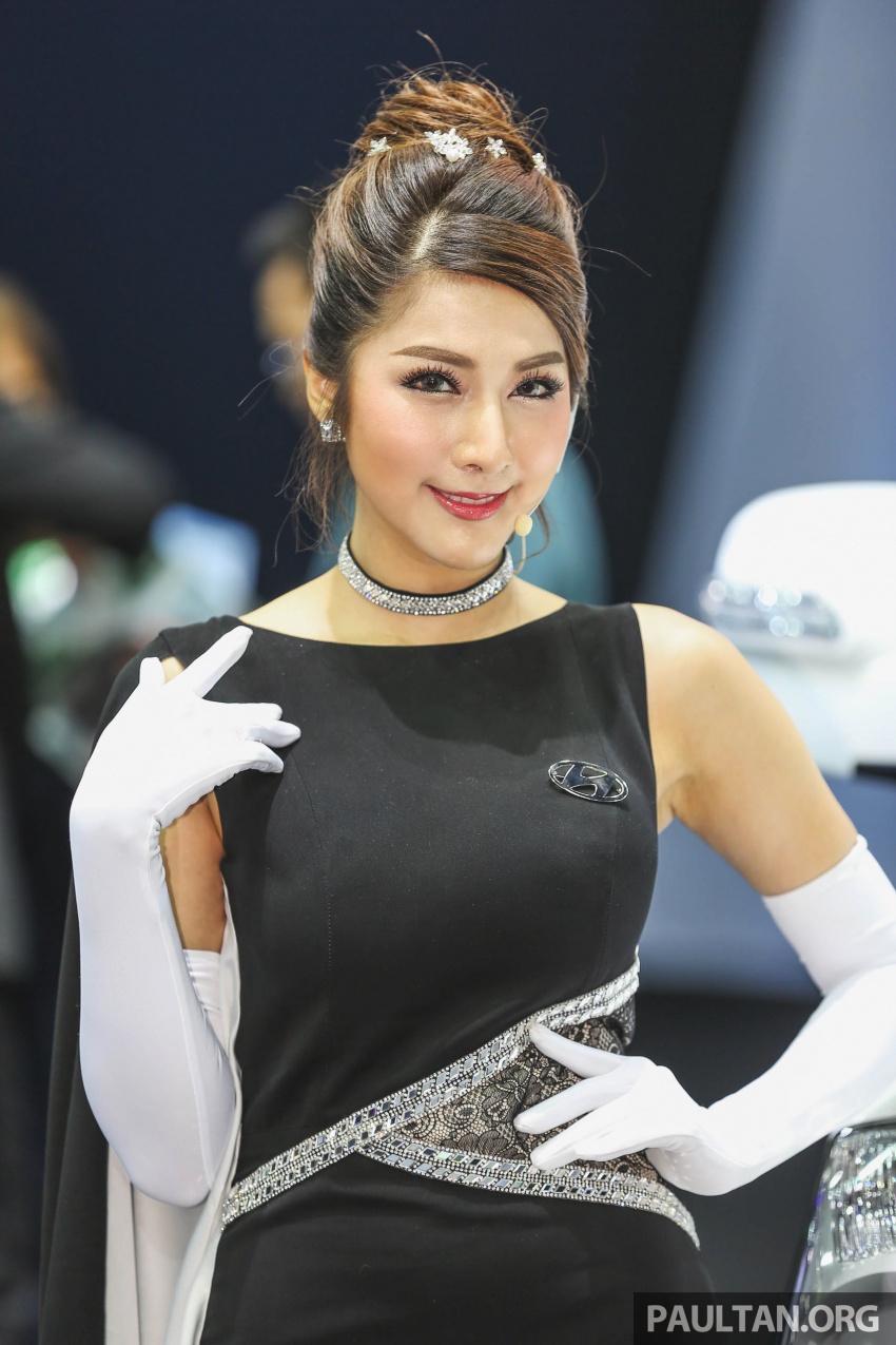 Mãn nhãn với dàn người mẫu xinh đẹp trong triển lãm Bangkok 2017 - Ảnh 19.