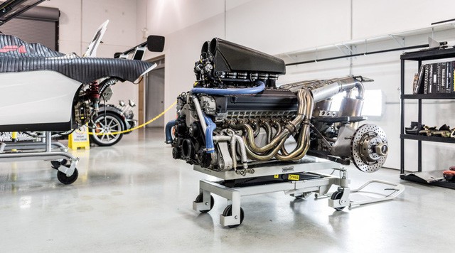 Chủ siêu xe McLaren sẽ không phải dài cổ chờ đợi nhờ hai xưởng sửa chữa mới - Ảnh 5.