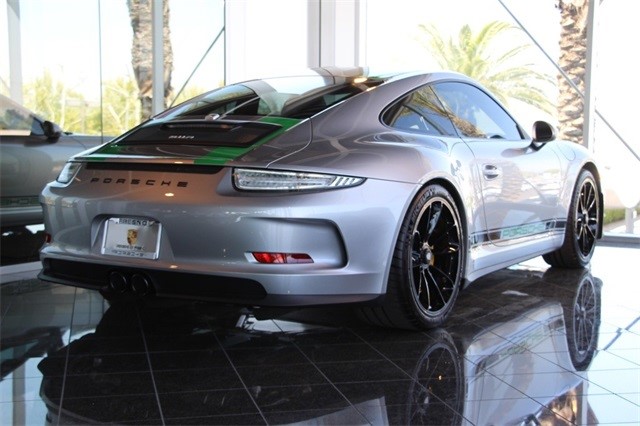 Đây là chiếc Porsche 911 R bị làm giá dễ chịu nhất trên thế giới - Ảnh 3.