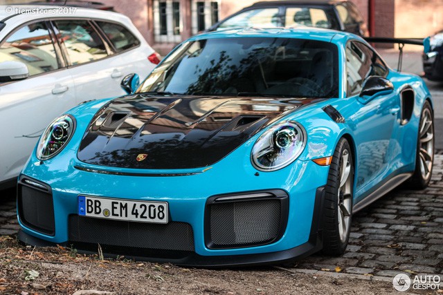 Porsche 911 GT2 RS 2018 xuất hiện trong màu sơn độc - Ảnh 2.