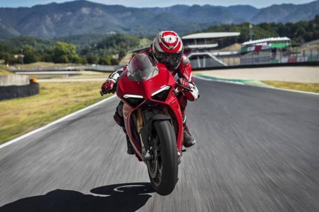 Ducati Panigale V4 - Siêu mô tô mạnh nhất lịch sử - Ảnh 9.