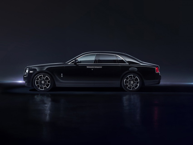 Cảnh sát Anh được trang bị Rolls-Royce Ghost Black Badge làm xe tuần tra - Ảnh 2.