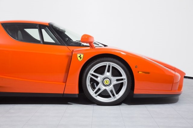 Đã 14 tuổi đời nhưng chiếc Ferrari Enzo này vẫn có giá chát 84 tỷ Đồng - Ảnh 9.