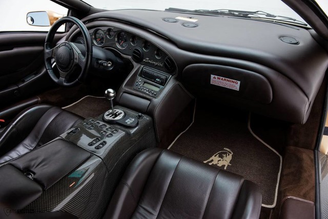 Hàng hiếm Lamborghini Diablo 6.0 VT SE rao bán với giá khóc thét - Ảnh 9.