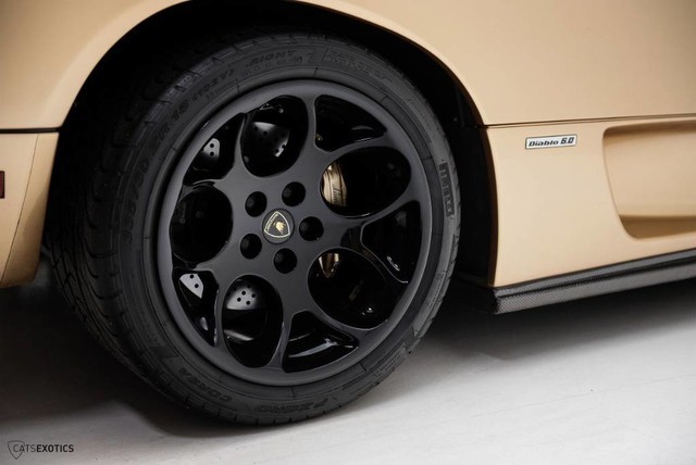 Hàng hiếm Lamborghini Diablo 6.0 VT SE rao bán với giá khóc thét - Ảnh 7.