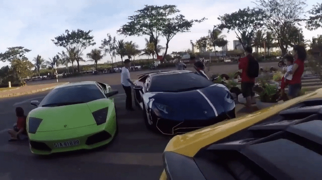 Minh Nhựa chia sẻ video Cường Đô-la cầm lái siêu xe Lamborghini Aventador SV - Ảnh 2.