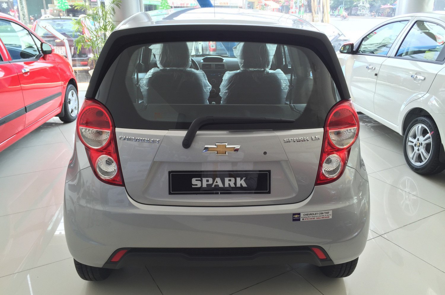 Chevrolet Spark giảm giá xuống 269 triệu đồng  xe 5 chỗ rẻ nhất Việt Nam