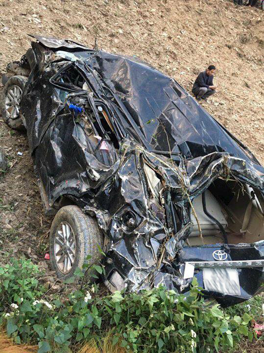 Hà Giang: Toyota Fortuner lao xuống vực sâu, 1 người tử vong - Ảnh 1.