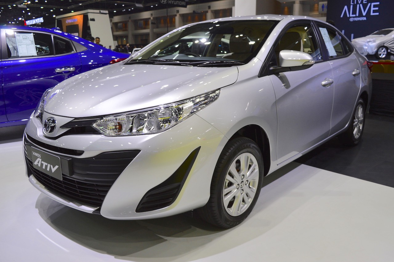 Toyota trình làng mẫu sedan xanh đầu tiên tại thị trường Thái Lan   ÔtôXe máy  Vietnam VietnamPlus
