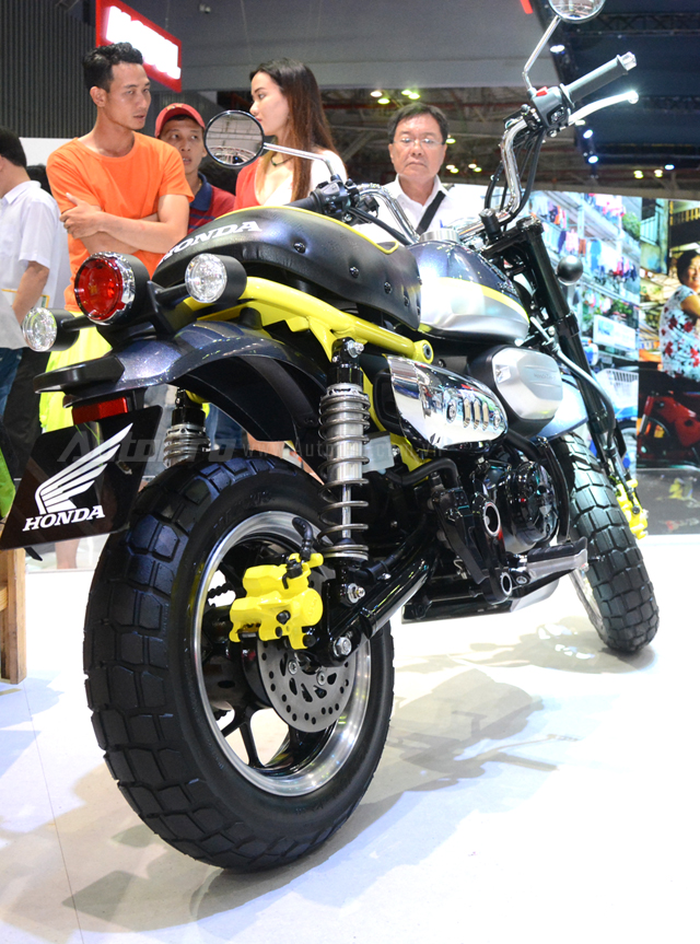 Khỉ con Honda Monkey 125 xuất hiện lần đầu tại Việt Nam - Ảnh 4. Khỉ con Honda Monkey 125 xuất hiện lần đầu tại Việt Nam - Ảnh 4.
