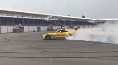 Nữ tay đua đốt lốp Chevrolet Corvette C7 Stingray mui trần tại trường đua 2.000 tỷ Đồng của Dũng lò vôi - Ảnh 4.