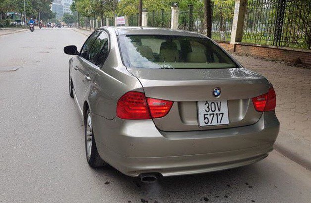 BMW 320i 2009 rao bán lại giá ngang Toyota Vios số sàn - Ảnh 6. BMW 320i 2009 rao bán lại giá ngang Toyota Vios số sàn - Ảnh 6.