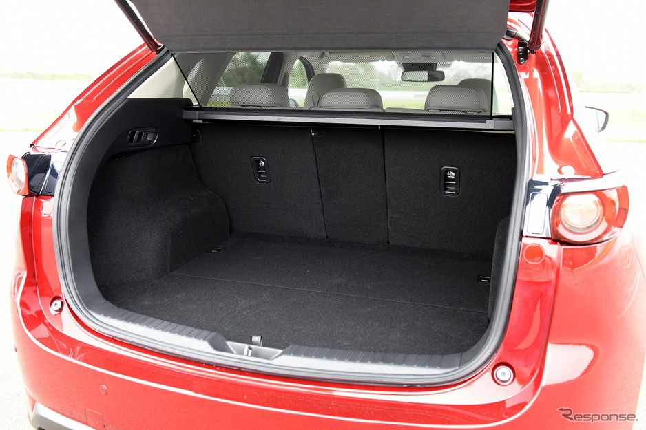 Ảnh thực tế Mazda CX-5 2019 với động cơ tăng áp vừa ra mắt - Ảnh 10. Ảnh thực tế Mazda CX-5 2019 với động cơ tăng áp vừa ra mắt - Ảnh 10.