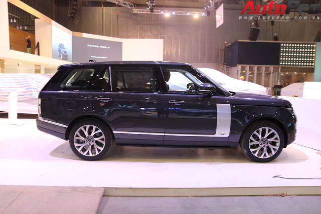 Hàng nóng Range Rover Autobiography LWB lộ diện ngay trước thềm Triển lãm Ô tô Việt Nam 2018 - Ảnh 11. Hàng nóng Range Rover Autobiography LWB lộ diện ngay trước thềm Triển lãm Ô tô Việt Nam 2018 - Ảnh 11.