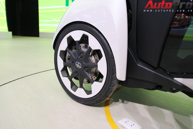 Chi tiết Toyota i-ROAD - Concept ô tô điện 3 bánh cho đô thị ra mắt tại Việt Nam - Ảnh 5.