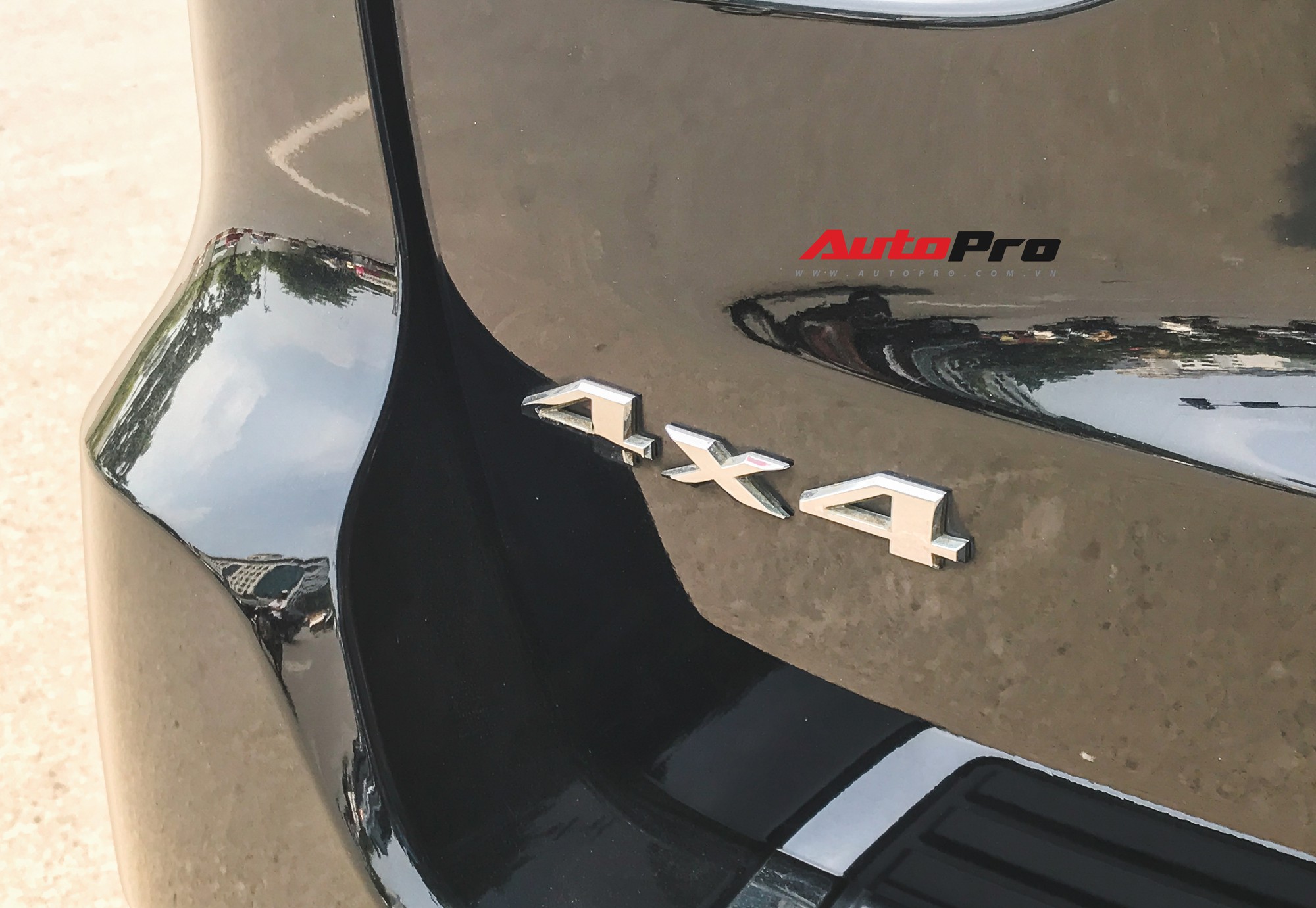 Bắt gặp h&agrave;ng hiếm Jeep Grand Cherokee Summit 4x4 tại Việt Nam - Ảnh 11.