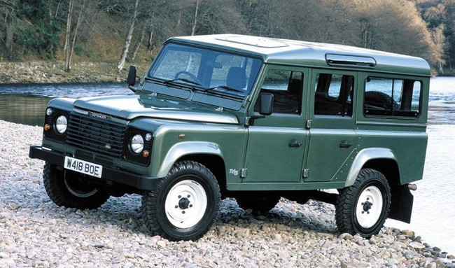 C&oacute; một sự thật bất ngờ l&agrave; Nữ ho&agrave;ng kh&ocirc;ng c&oacute; bằng l&aacute;i xe nhưng bộ sưu tập xe hơi của b&agrave; khiến nhiều người phải cho&aacute;ng ngợp - Ảnh 16.