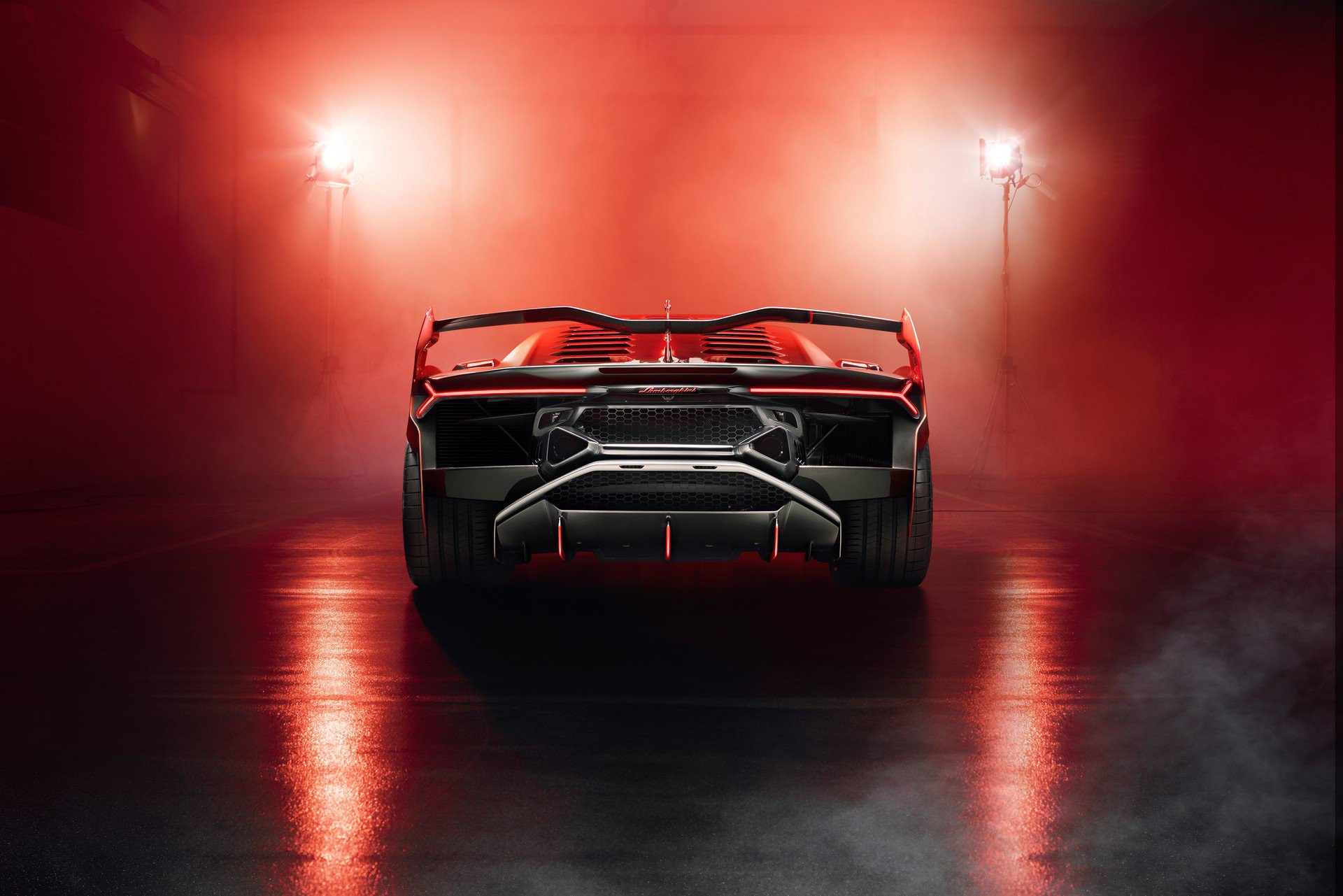 Lamborghini tung 2 phiên bản 