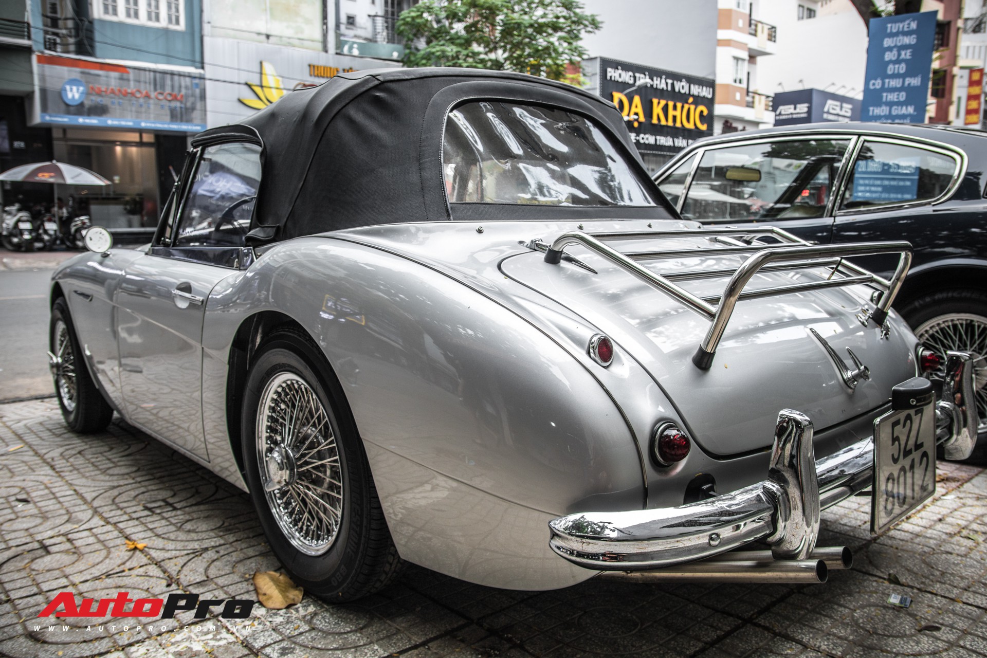 Rare Austin-Healey 3000 Mk II 55-year-old of Saigon car enthusiasts - Photo 3. Rare Austin-Healey 3000 Mk II 55-year-old of Saigon car enthusiasts - Photo 3.