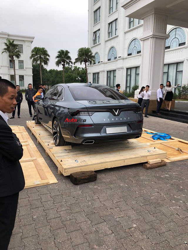 HOT: Khui công sedan VinFast Lux A2.0 tại Việt Nam - Ảnh 3.