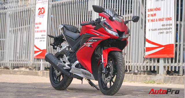 Đấu xe chính hãng, Yamaha R15 nhập khẩu ngoài giảm giá còn 84 triệu đồng - Ảnh 3.