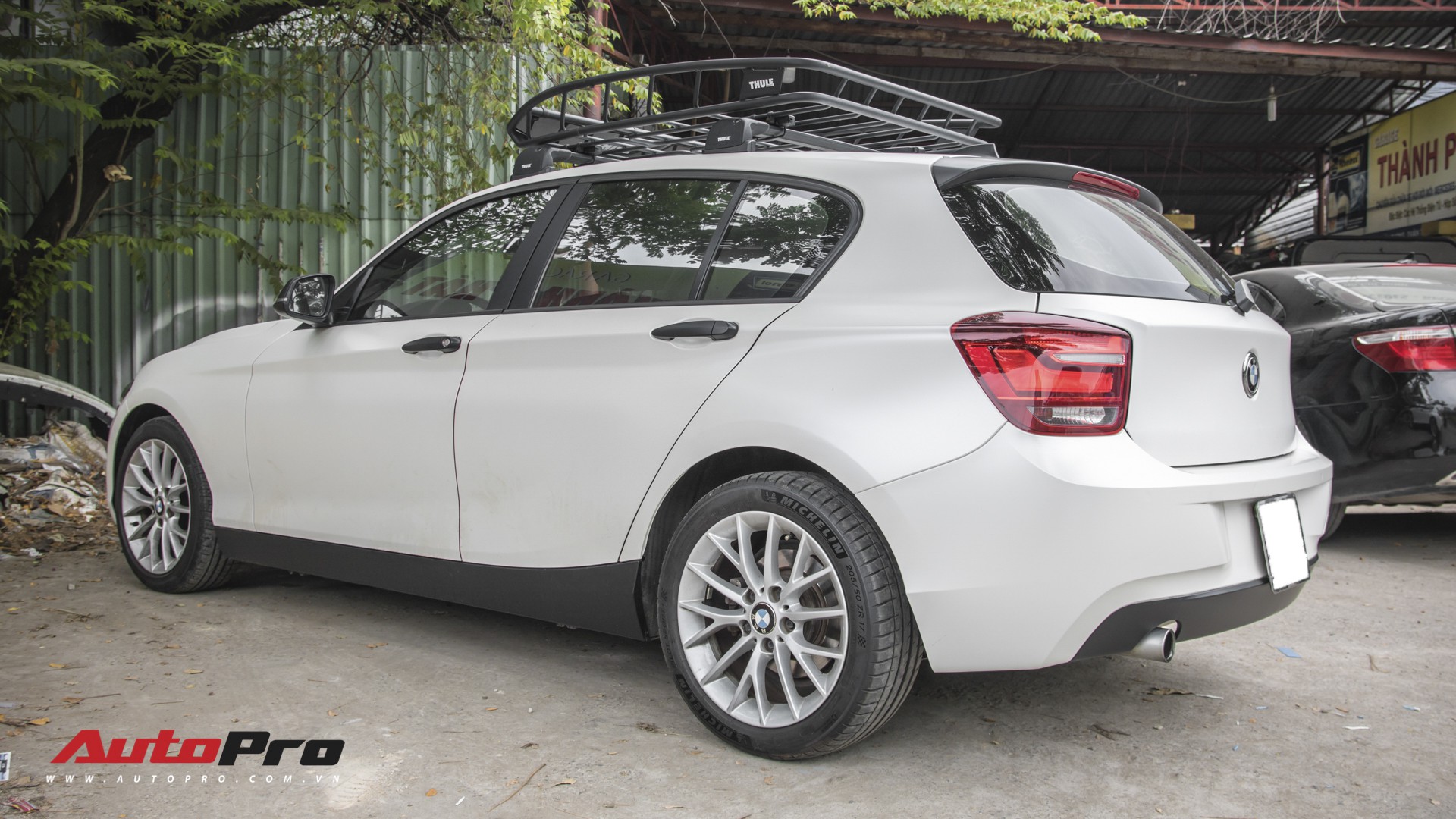 Sở hữu nhiều xe khủng nhưng BMW 116i mới là lựa chọn hàng ngày của đại gia Đặng Lê Nguyên Vũ Sở hữu nhiều xe khủng nhưng BMW 116i mới là lựa chọn hàng ngày của đại gia Đặng Lê Nguyên Vũ