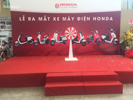 Ra mắt xe máy điện Honda nhưng Honda Việt Nam không biết - Ảnh 1.