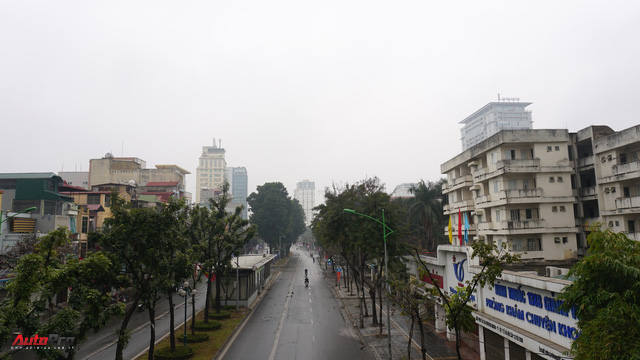 Sớm đầu năm Mậu Tuất - một bức tranh giao thông Hà Nội thật khác - Ảnh 4. Sớm đầu năm Mậu Tuất - một bức tranh giao thông Hà Nội thật khác - Ảnh 4.