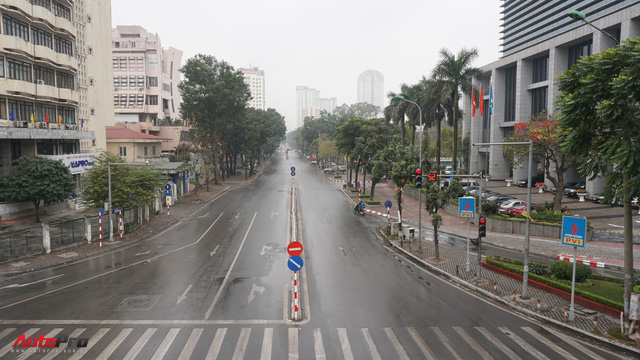 Sớm đầu năm Mậu Tuất - một bức tranh giao thông Hà Nội thật khác - Ảnh 2. Sớm đầu năm Mậu Tuất - một bức tranh giao thông Hà Nội thật khác - Ảnh 2.