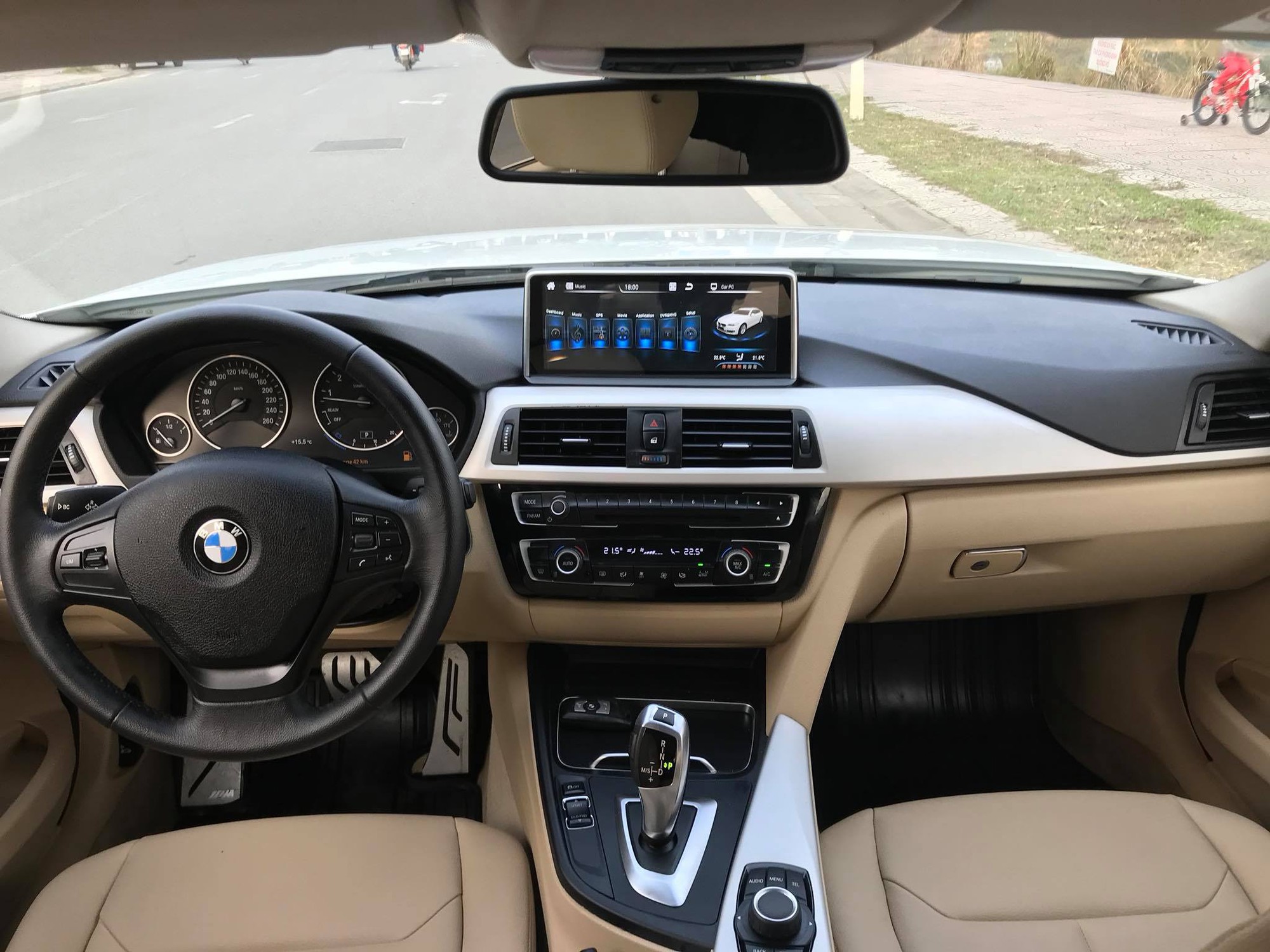 BMW 320i 2016 lăn b&aacute;nh 25.000km rao b&aacute;n lại gi&aacute; hơn 1,1 tỷ đồng - Ảnh 6.