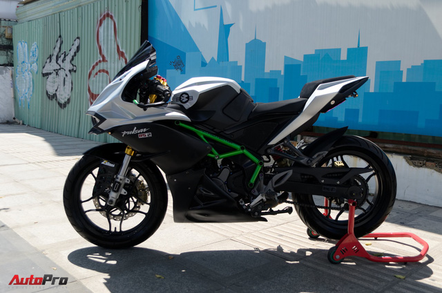 Thợ Việt độ Bajaj Pulsar RS200 “lên” Kawasaki Ninja H2R - Ảnh 1.