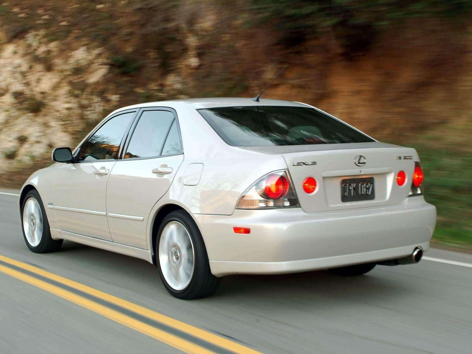 Lexus is 300 2005