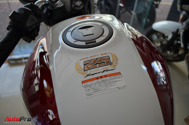 Chi tiết Honda CB400 Super Four bản đặc biệt tại Việt Nam, giá gần 400 triệu đồng - Ảnh 2.