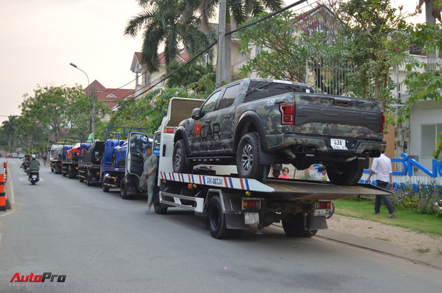 Đoàn siêu xe tại Sài Gòn bắt đầu lên xe chuyên dụng tiến về Hà Nội - Ảnh 16.