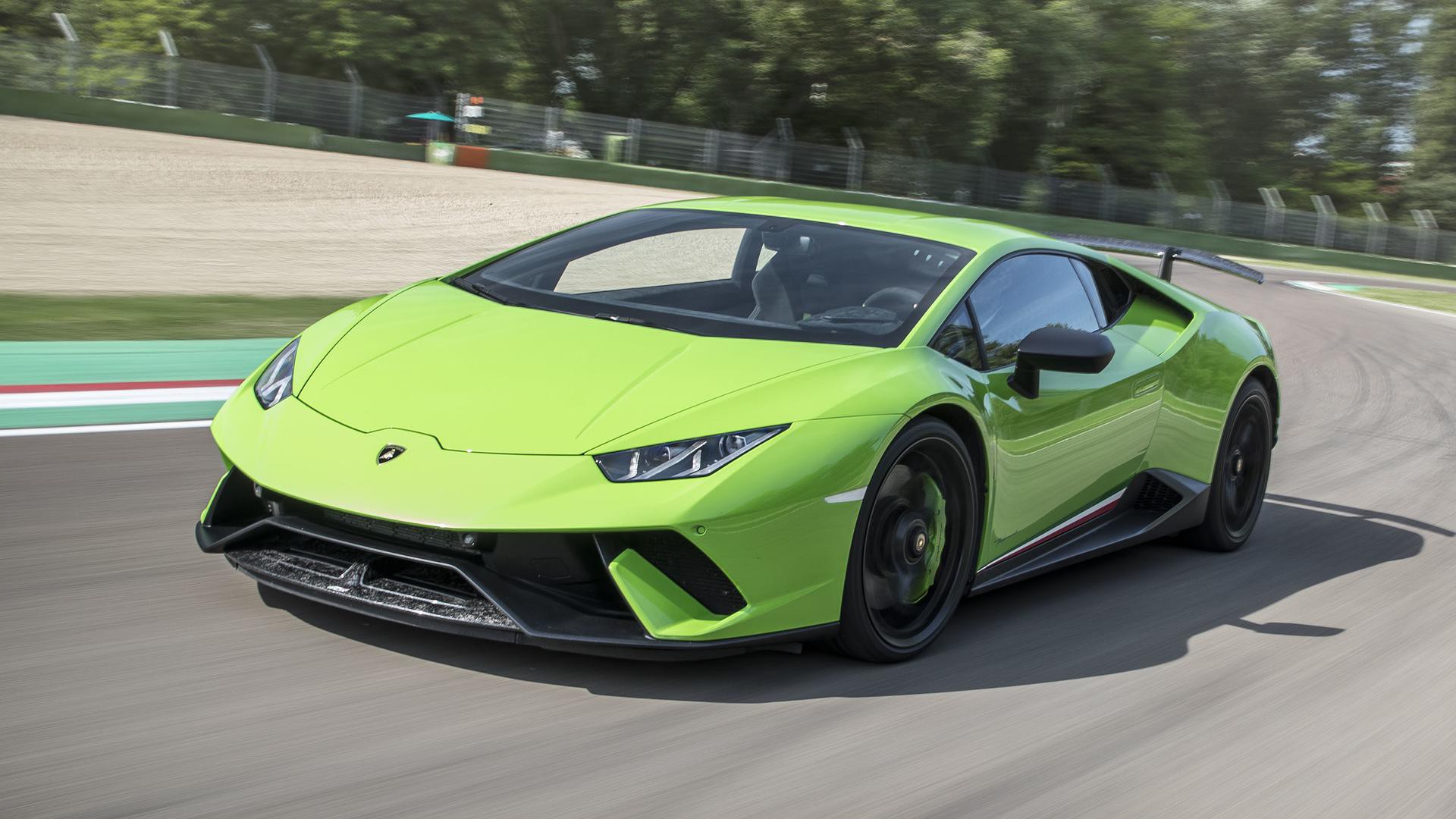 Lamborghini Huracan Performante đạt tốc độ 311 km/h trên ...
