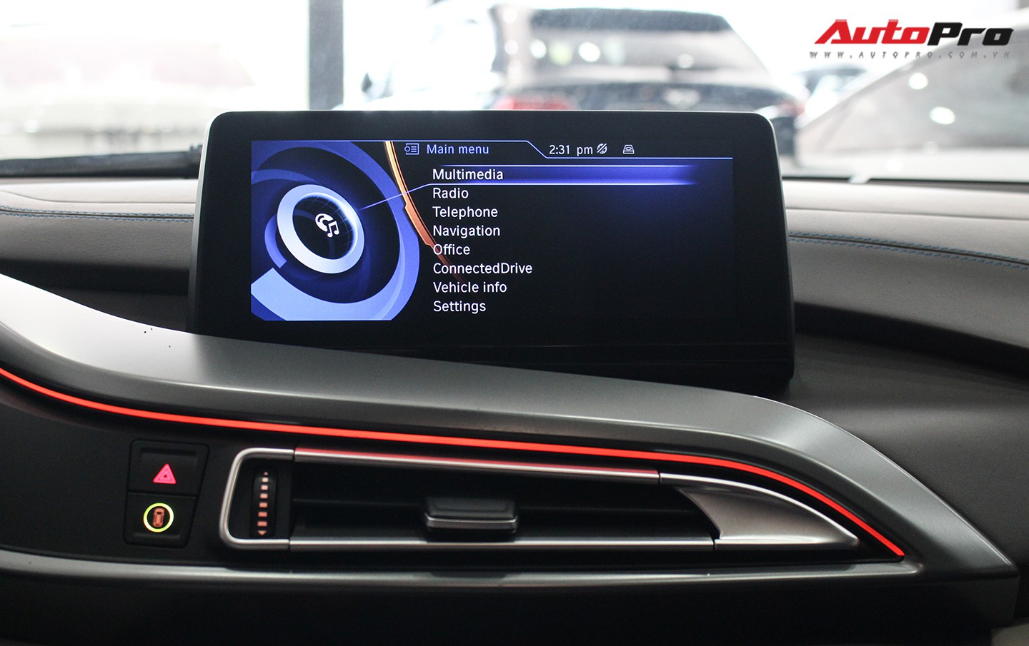 BMW i8 dán decal chrome bạc độc nhất Việt Nam rao bán lại giá 3,9 tỷ đồng - Ảnh 22. BMW i8 dán decal chrome bạc độc nhất Việt Nam rao bán lại giá 3,9 tỷ đồng - Ảnh 22.