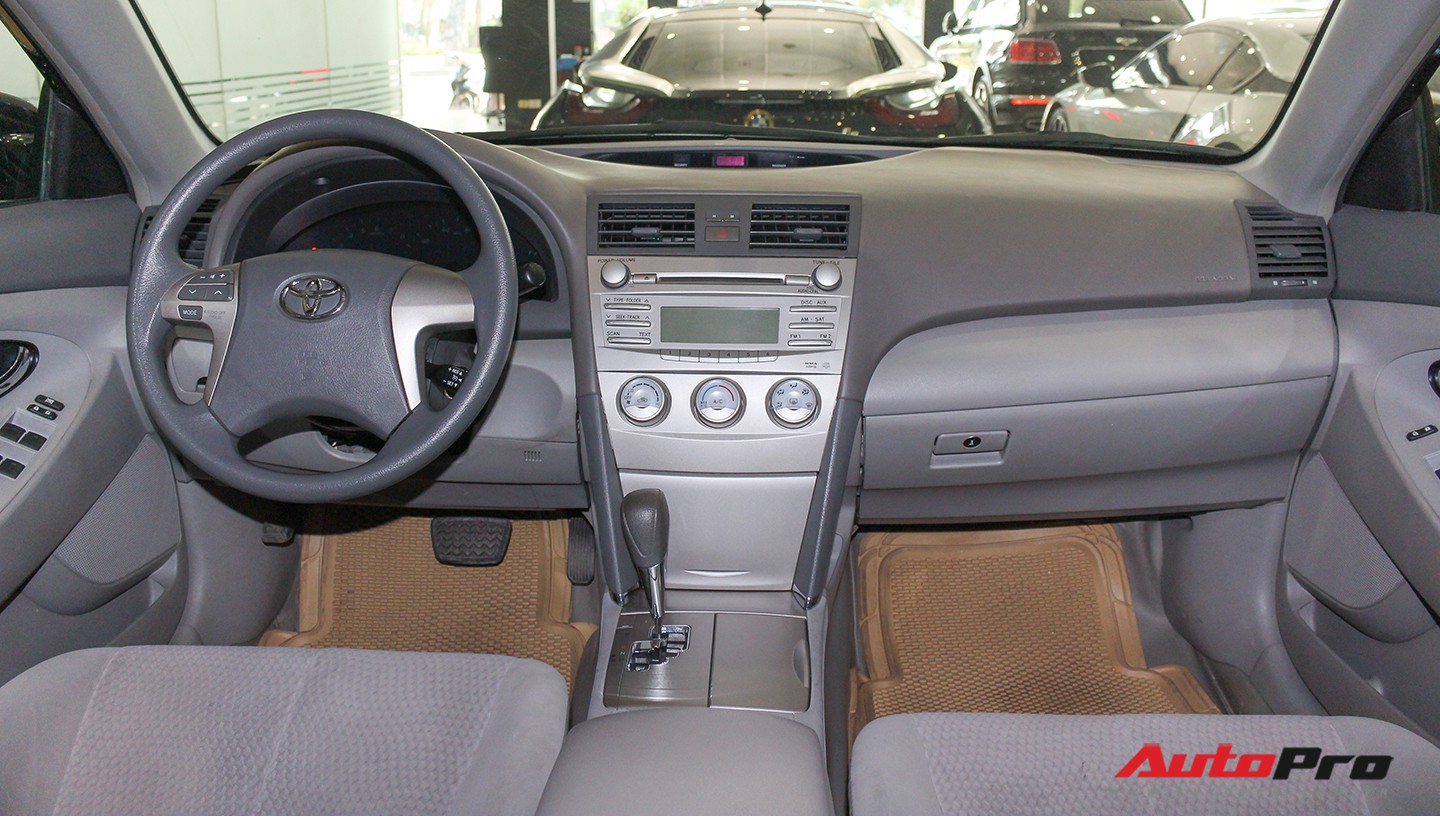 Đèn hậu Toyota Camry nhập Mỹ 2009  2011 chính hãng Toyota