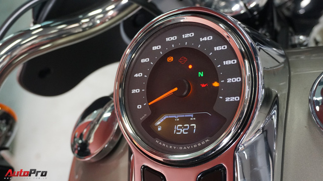Đây là cách khởi động một chiếc Harley-Davidson khi bạn vô tình... quên chìa khóa - Ảnh 9. Đây là cách khởi động một chiếc Harley-Davidson khi bạn vô tình... quên chìa khóa - Ảnh 9.