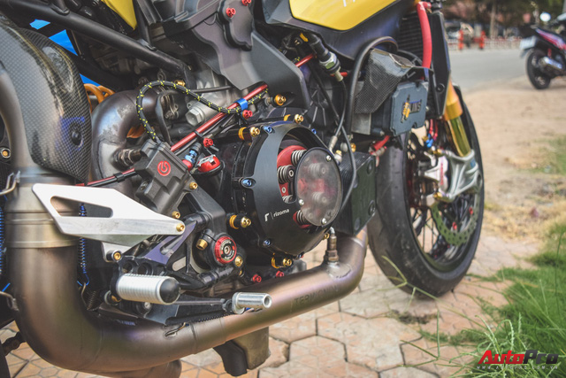 Chủ xe Ferrari 458 Italia độ Liberty Walk mua lại Ducati Panigale 1199 S độ Cafe Racer độc nhất Việt Nam - Ảnh 8. Chủ xe Ferrari 458 Italia độ Liberty Walk mua lại Ducati Panigale 1199 S độ Cafe Racer độc nhất Việt Nam - Ảnh 8.
