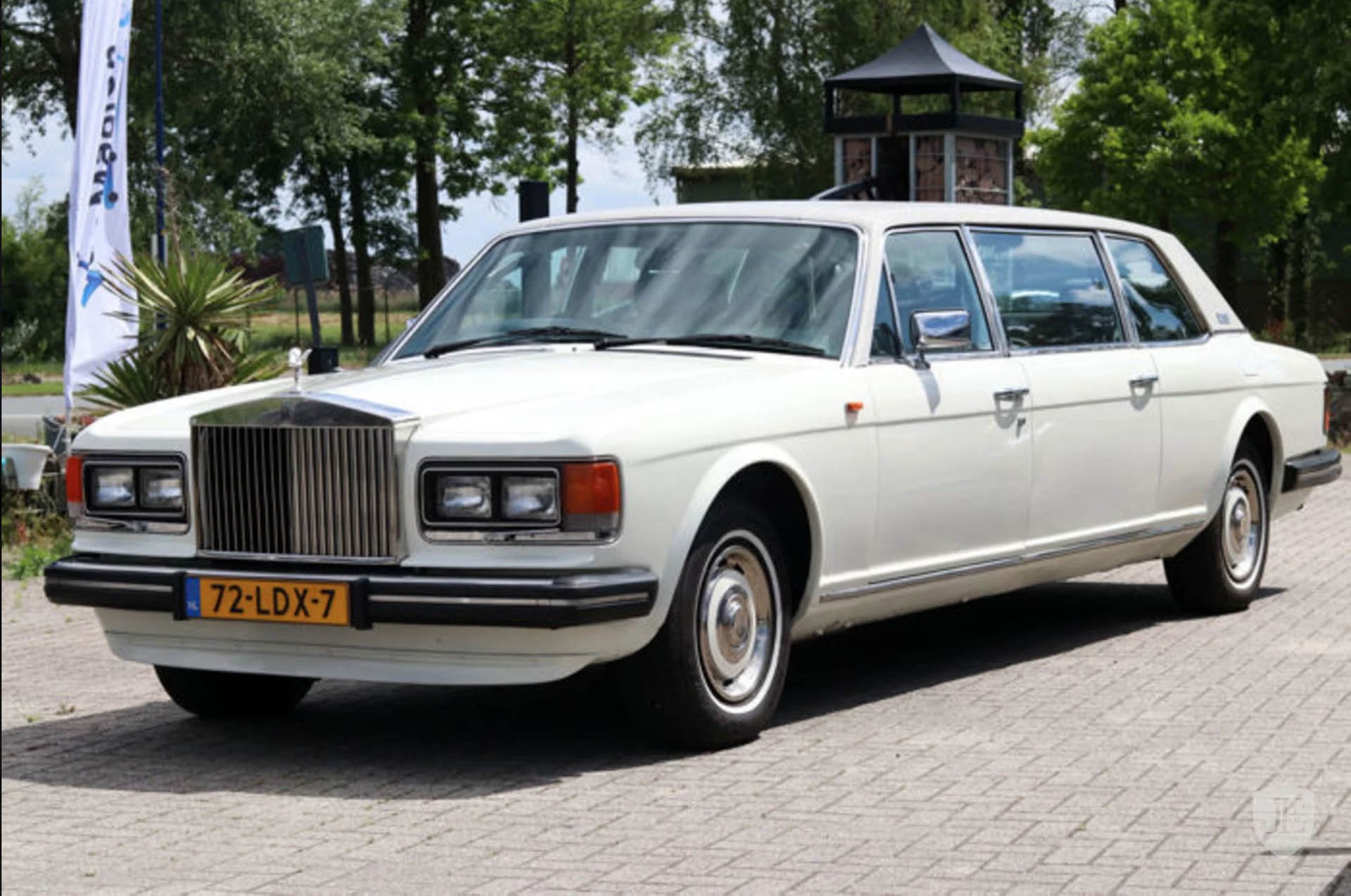 Rolls Royce Phantom cũ giá 8 tỷ nộp thuế hơn 154 tỷ đồng