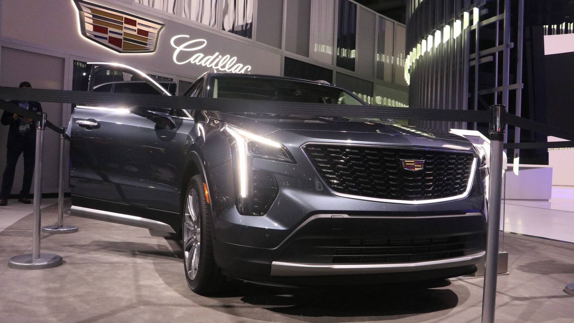 Cadillac Xt4 2019 Lộ Diện Hoàn Toàn Tại New York Auto Show 2018 9286