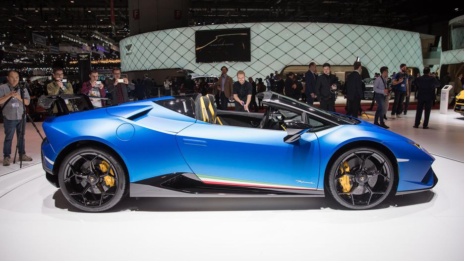 Lamborghini trình làng siêu xe mui trần hiệu suất cao Huracan Performante  Spyder