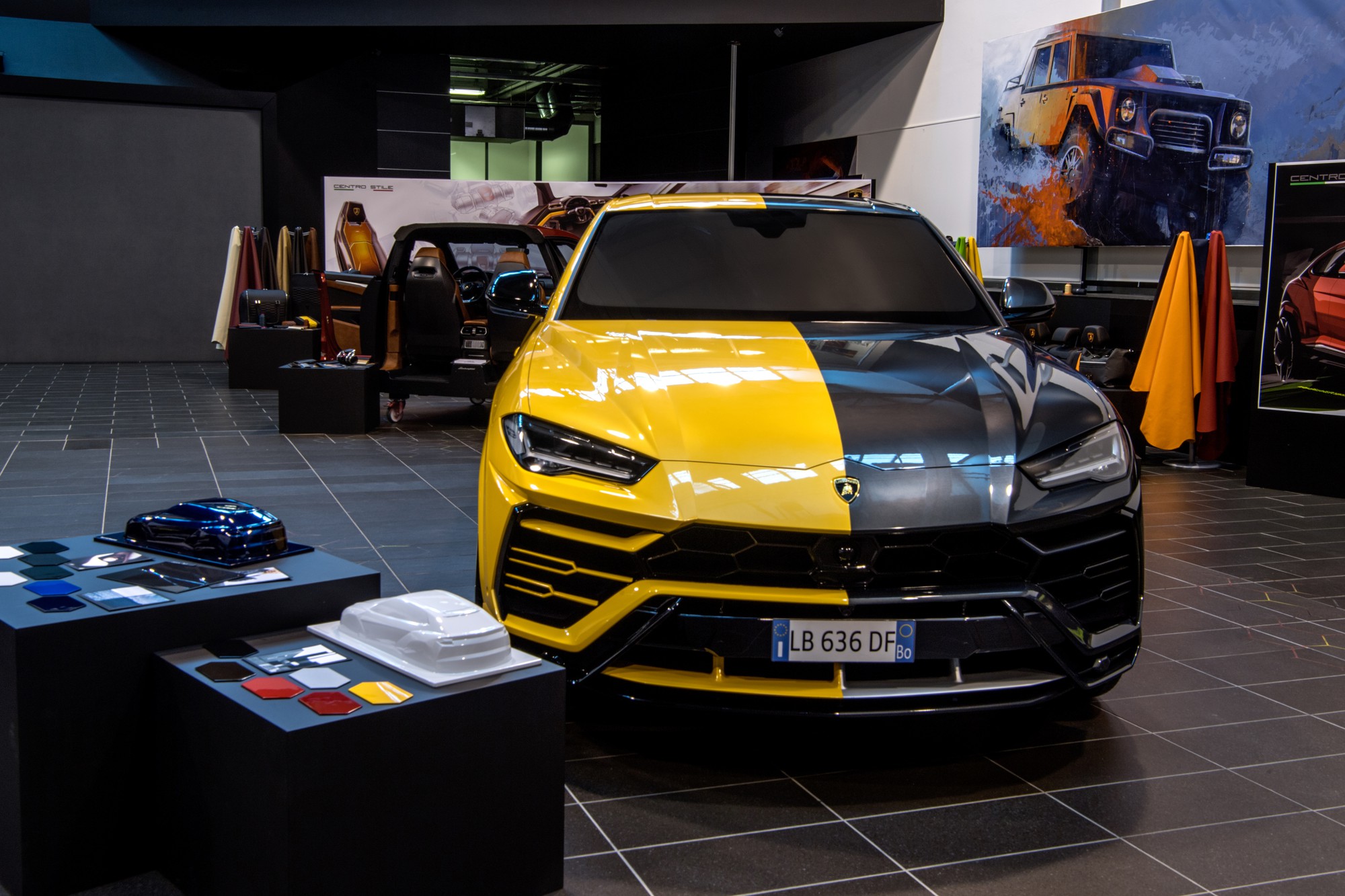 Ламборгини урус фото. Ламбо Урус. Lamborghini Urus. Lamborghini Urus 2019 Tuning. Lamborghini Urus 2019 тюнинг.