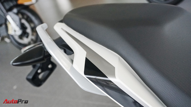 Cận cảnh BMW G 310 R - Nakedbike giá mềm cho biker mới chơi xe tại Việt Nam - Ảnh 14.