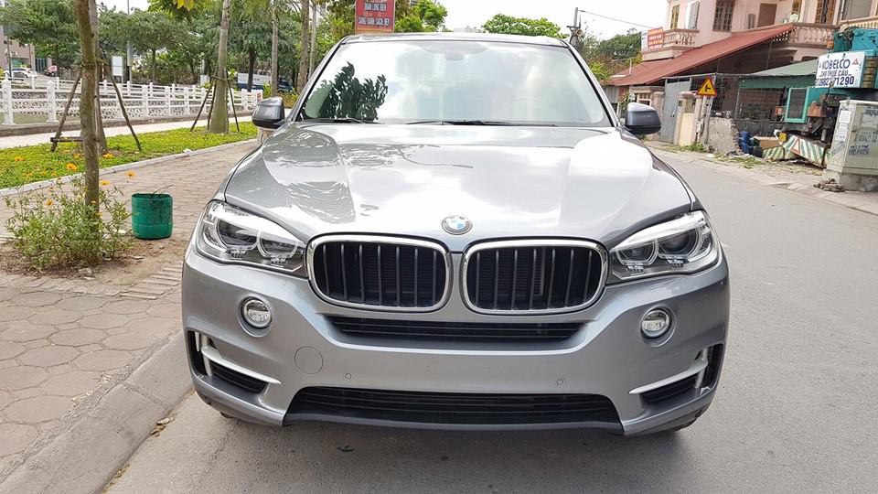 BMW X5 đi 4 năm khấu hao bằng một chiếc BMW 320i mới của THACO phân phối - Ảnh 1. BMW X5 đi 4 năm khấu hao bằng một chiếc BMW 320i mới của THACO phân phối - Ảnh 1.