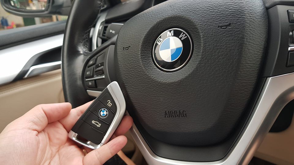 BMW X5 đi 4 năm khấu hao bằng một chiếc BMW 320i mới của THACO phân phối - Ảnh 9. BMW X5 đi 4 năm khấu hao bằng một chiếc BMW 320i mới của THACO phân phối - Ảnh 9.