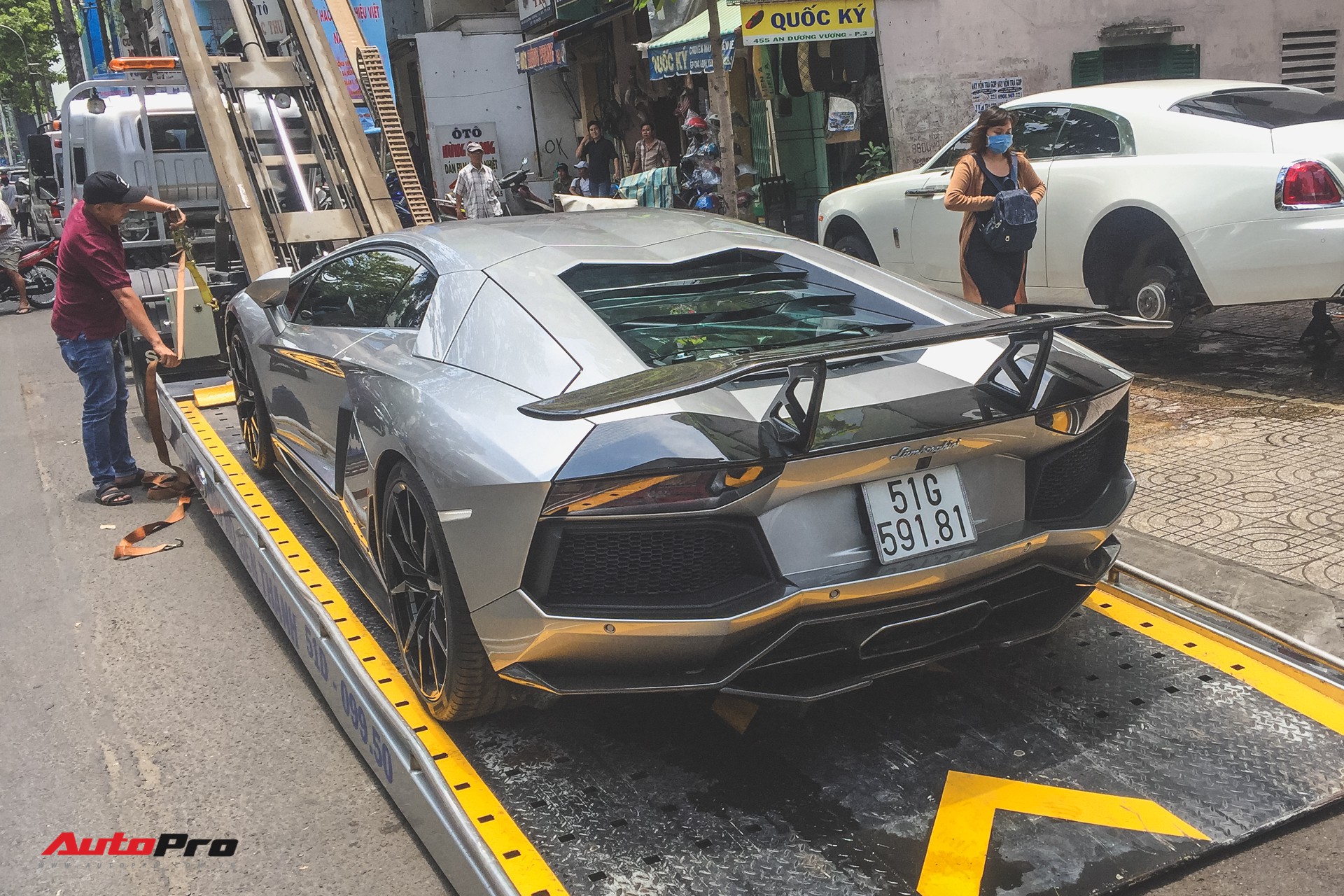 Ông chủ cafe Trung Nguyên tậu Lamborghini Aventador DMC độc nhất Việt Nam